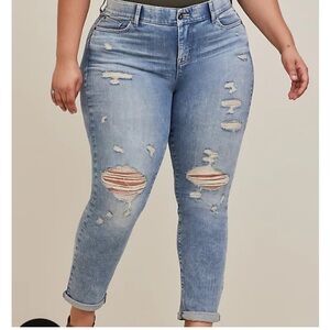 NWT Torrid sz 26W Bombshell Straight Premium Stretch High Rise Jeans!!